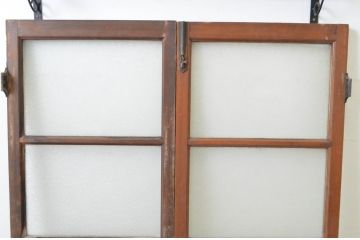 アンティーク建具　ペイント仕上げ限定　古い洋館で使われていた両開き窓と回転窓のセット(突き出し窓、ガラス扉、明かり取り、明り取り)(R-064975)
