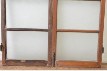 アンティーク建具　ペイント仕上げ限定　古い洋館で使われていた両開き窓と回転窓のセット(突き出し窓、ガラス扉、明かり取り、明り取り)(R-064975)