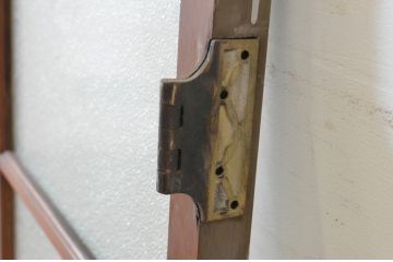 アンティーク建具　ペイント仕上げ限定　古い洋館で使われていた両開き窓と回転窓のセット(突き出し窓、ガラス扉、明かり取り、明り取り)(R-064975)