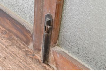 アンティーク建具　ペイント仕上げ限定　古い洋館で使われていた両開き窓と回転窓のセット(突き出し窓、ガラス扉、明かり取り、明り取り)(R-064975)