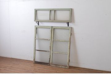 アンティーク建具　ペイント仕上げ限定　古い洋館で使われていた両開き窓と回転窓のセット(突き出し窓、ガラス扉、明かり取り、明り取り)(R-064977)
