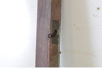 アンティーク建具　ペイント仕上げ限定　古い洋館で使われていた両開き窓と回転窓のセット(突き出し窓、ガラス扉、明かり取り、明り取り)(R-064977)