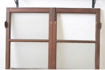 アンティーク建具　ペイント仕上げ限定　古い洋館で使われていた両開き窓と回転窓のセット(突き出し窓、ガラス扉、明かり取り、明り取り)(R-064978)