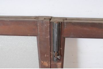 アンティーク建具　ペイント仕上げ限定　古い洋館で使われていた両開き窓と回転窓のセット(突き出し窓、ガラス扉、明かり取り、明り取り)(R-064978)