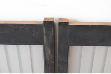 アンティーク建具　あやめと蝶の図　ディスプレイとしても取り入れられる片面ガラスの書院戸2枚セット(窓、引き戸、ガラス戸)(R-064982)