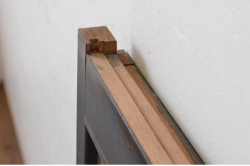 アンティーク建具　あやめと蝶の図　ディスプレイとしても取り入れられる片面ガラスの書院戸2枚セット(窓、引き戸、ガラス戸)(R-064982)