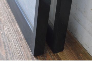 アンティーク建具　あやめと蝶の図　ディスプレイとしても取り入れられる片面ガラスの書院戸2枚セット(窓、引き戸、ガラス戸)(R-064982)