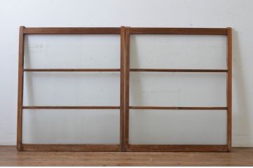 アンティーク建具　経年によって増した味わいが魅力的な横桟のガラス窓2枚セット(引き戸、ガラス戸)(R-064984)