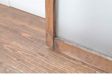 アンティーク建具　経年によって増した味わいが魅力的な横桟のガラス窓2枚セット(引き戸、ガラス戸)(R-064984)