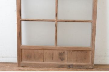 アンティーク建具　経年を感じさせる木味が魅力のガラス窓1枚(引き戸、ガラス戸)(R-064987)