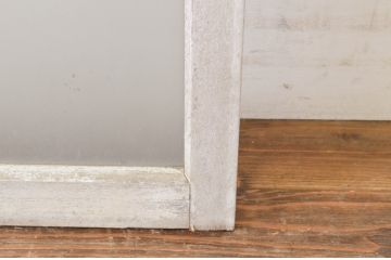 アンティーク建具　ペイント仕上げ限定　レトロな風合いが味わい深い横桟ガラス窓2枚セット(引き戸、ガラス戸)(R-064989)