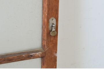 アンティーク建具　ペイント仕上げ限定　レトロな風合いが味わい深い横桟ガラス窓2枚セット(引き戸、ガラス戸)(R-064989)