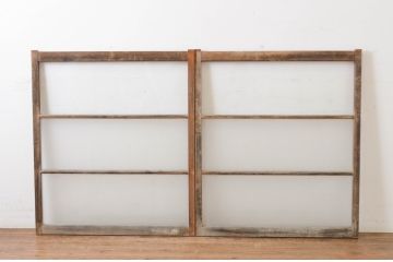 アンティーク建具　ペイント仕上げ限定　シンプルなデザインで取り入れやすい横桟ガラス窓2枚セット(引き戸、ガラス戸)(R-064990)