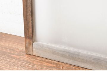 アンティーク建具　ペイント仕上げ限定　シンプルなデザインで取り入れやすい横桟ガラス窓2枚セット(引き戸、ガラス戸)(R-064990)