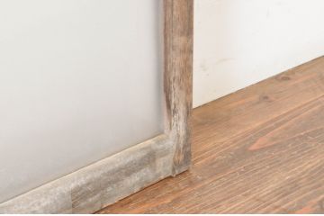 アンティーク建具　ペイント仕上げ限定　シンプルなデザインで取り入れやすい横桟ガラス窓2枚セット(引き戸、ガラス戸)(R-064990)