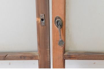 アンティーク建具　経年によって増した味わいが魅力的な横桟ガラス窓2枚セット(引き戸、ガラス戸)(R-064994)