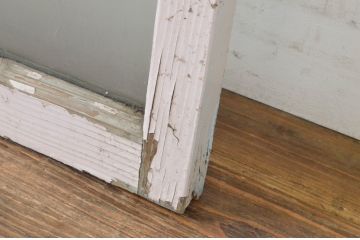 アンティーク建具　ペイント仕上げ限定　レトロな風合いが味わい深いガラス窓2枚セット(引き戸、ガラス戸)(R-064996)