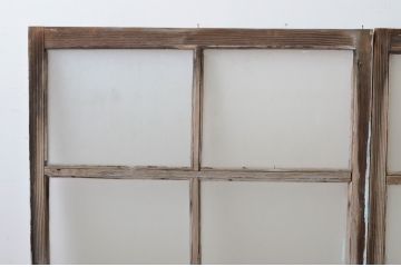 アンティーク建具　ペイント仕上げ限定　レトロな風合いが味わい深いガラス窓2枚セット(引き戸、ガラス戸)(R-064996)
