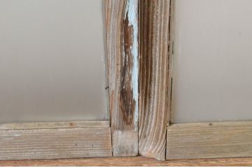 アンティーク建具　ペイント仕上げ限定　レトロな風合いが味わい深いガラス窓2枚セット(引き戸、ガラス戸)(R-064996)