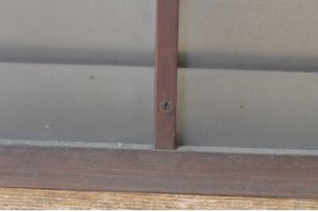 アンティーク建具　レトロな空間づくりにおすすめな格子入りの小さなガラス窓4枚セット(引き戸、ガラス戸)(R-064998)