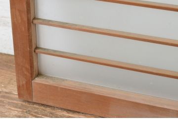 ビンテージ建具　どこか懐かしい雰囲気を感じる横格子入りの明かり取り1枚(フィックス窓、ガラス欄間、明り取り、ヴィンテージ)(R-065005)