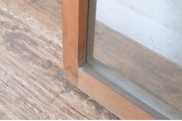 アンティーク建具　レトロな雰囲気が魅力的な窓タイプのスクエア型明かり取り1枚(ガラス欄間、明り取り)(R-065006)