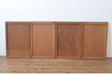 アンティーク建具　タモ材枠　落ち着いた色味が味わい深いシンプルな板戸窓4枚セット(引き戸)(R-065008)