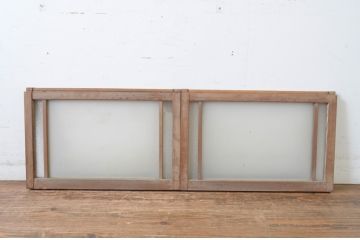 アンティーク建具　レトロな空間を引き立たせる小さな窓2枚セット(引き戸、ガラス戸)(R-065010)