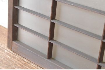 アンティーク建具　レトロな空間づくりにおすすめな格子入りのガラス窓2枚セット(明かり取り、明り取り、ガラス戸、格子戸、引き戸)(R-065011)