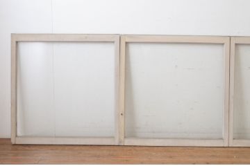 アンティーク建具　ペイント仕上げ限定　シンプルなデザインでどんなお部屋にも取り入れやすいガラス窓4枚セット(ガラス戸、引き戸)(R-065027)