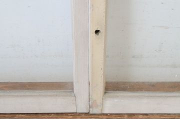 アンティーク建具　ペイント仕上げ限定　シンプルなデザインでどんなお部屋にも取り入れやすいガラス窓4枚セット(ガラス戸、引き戸)(R-065027)
