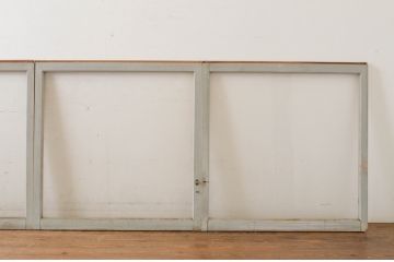 アンティーク建具　ペイント仕上げ限定　シンプルなデザインでどんなお部屋にも取り入れやすいガラス窓4枚セット(ガラス戸、引き戸)(R-065027)