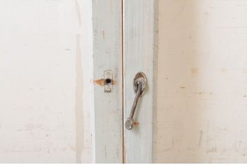アンティーク建具　ペイント仕上げ限定　シンプルなデザインでどんなお部屋にも取り入れやすいガラス窓4枚セット(ガラス戸、引き戸)(R-065027)