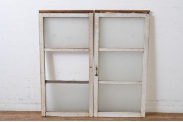 アンティーク建具　ペイント仕上げ限定　ペンキの剥げたガラス窓2枚セット(引き戸、ガラス戸)(R-065035)