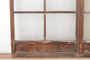 アンティーク建具　古い木味の腰板付きガラス窓2枚セット(ガラス戸、引き戸)(R-065045)