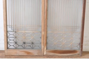 アンティーク建具　両面ガラスの組子入り　落ち着いた和の雰囲気を演出する書院戸2枚セット(窓、ガラス戸、引き戸)(R-065050)