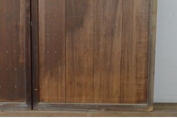 アンティーク建具　背が高い!!　美しい柾目が魅力のマス目格子板戸2枚セット(きつね格子、狐格子、格子戸、板戸、引き戸、升目)(R-065081)