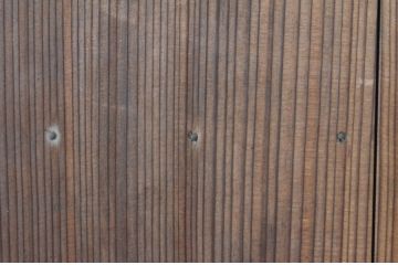 アンティーク建具　背が高い!!　美しい柾目が魅力のマス目格子板戸2枚セット(きつね格子、狐格子、格子戸、板戸、引き戸、升目)(R-065081)