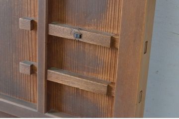 アンティーク建具　上手物!!　美しい柾目　つまみ付き　板戸扉1枚(舞良戸、帯戸、ドア)(R-065084)