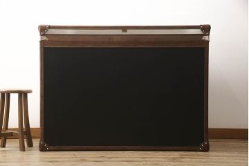 中古　ハロ(HALO)　イートンミディアムチェスト(ブラッシュドスチール)(ETON MEDIUM CHEST BRUSHED STEEL)　トランクのようなデザインが目を惹くチェスト(引き出し、サイドボード、サイドチェスト、キャビネット)(定価約27万5千円)(R-065106)