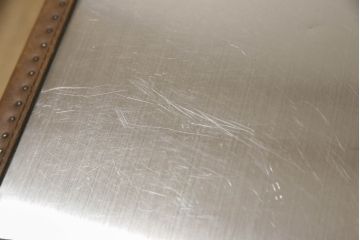 中古　ハロ(HALO)　ストニーハースト エンターテイメント ユニット(ブラッシュドスチール)(STONYHURST ENTERTAINMENT UNIT BRUSHED STEEL)　トランクのようなデザインが目を惹くテレビ台(リビングボード、テレビボード、収納棚、戸棚、引き出し、サイドボード、ローボード)(定価約27万5千円)(R-065107)