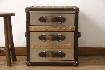 中古　ハロ(HALO)　ストニーハースト スモール ランプテーブル(ブラッシュドスチール)(STONYHURST SMALL LAMP TABLE BRUSHED STEEL)　インダストリアルなお部屋作りにオススメのサイドチェスト(コーヒーテーブル、カフェテーブル、サイドテーブル、サイドキャビネット、小引き出し)(定価約17万4千円)(R-065108)