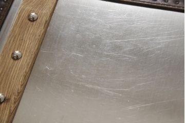 中古　ハロ(HALO)　ストニーハースト スモール ランプテーブル(ブラッシュドスチール)(STONYHURST SMALL LAMP TABLE BRUSHED STEEL)　インダストリアルなお部屋作りにオススメのサイドチェスト(コーヒーテーブル、カフェテーブル、サイドテーブル、サイドキャビネット、小引き出し)(定価約17万4千円)(R-065108)