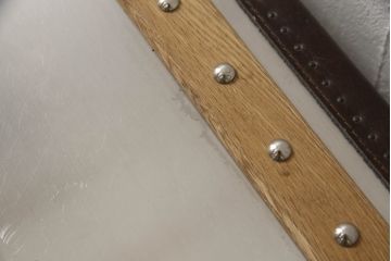 中古　ハロ(HALO)　ストニーハースト スモール ランプテーブル(ブラッシュドスチール)(STONYHURST SMALL LAMP TABLE BRUSHED STEEL)　インダストリアルなお部屋作りにオススメのサイドチェスト(コーヒーテーブル、カフェテーブル、サイドテーブル、サイドキャビネット、小引き出し)(定価約17万4千円)(R-065108)