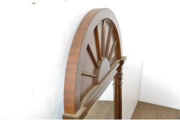 中古　希少モデル　DREXEL HERITAGE(ドレクセルヘリテイジ)　豪華な造りが目を惹くミラー(壁掛け鏡、姿見、店舗什器)(R-065110)