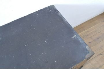 和製アンティーク　前面桐材　歴史を刻んだ趣が魅力的な蝶覆輪金具の二段重ね会津箪笥ローボード(時代箪笥、和たんす、衣装タンス、引き出し、収納箪笥、サイドボード)(R-065112)