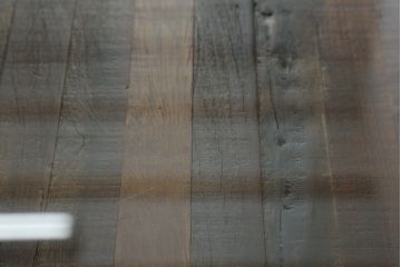 中古　ビーナ(bina)　グラハム(GRAHAM DINING TABLE)　アスプルンド(ASPLUND)取り扱い　味わいのある古材を使用したダイニングテーブル(2人掛け、4人掛け、食卓、作業台、サスティナビリティ)(定価約25万円)(R-065133)