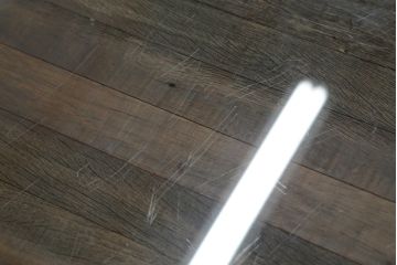中古　ビーナ(bina)　グラハム(GRAHAM DINING TABLE)　アスプルンド(ASPLUND)取り扱い　味わいのある古材を使用したダイニングテーブル(2人掛け、4人掛け、食卓、作業台、サスティナビリティ)(定価約25万円)(R-065133)