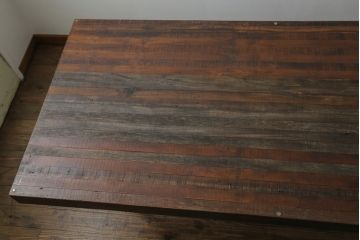 中古　ビーナ(bina)　グラハム(GRAHAM DINING TABLE)　アスプルンド(ASPLUND)取り扱い　味わいのある古材を使用したダイニングテーブル(2人掛け、4人掛け、食卓、作業台、サスティナビリティ)(定価約25万円)(R-065133)