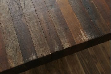 中古　ビーナ(bina)　グラハム(GRAHAM DINING TABLE)　アスプルンド(ASPLUND)取り扱い　味わいのある古材を使用したダイニングテーブル(2人掛け、4人掛け、食卓、作業台、サスティナビリティ)(定価約25万円)(R-065133)